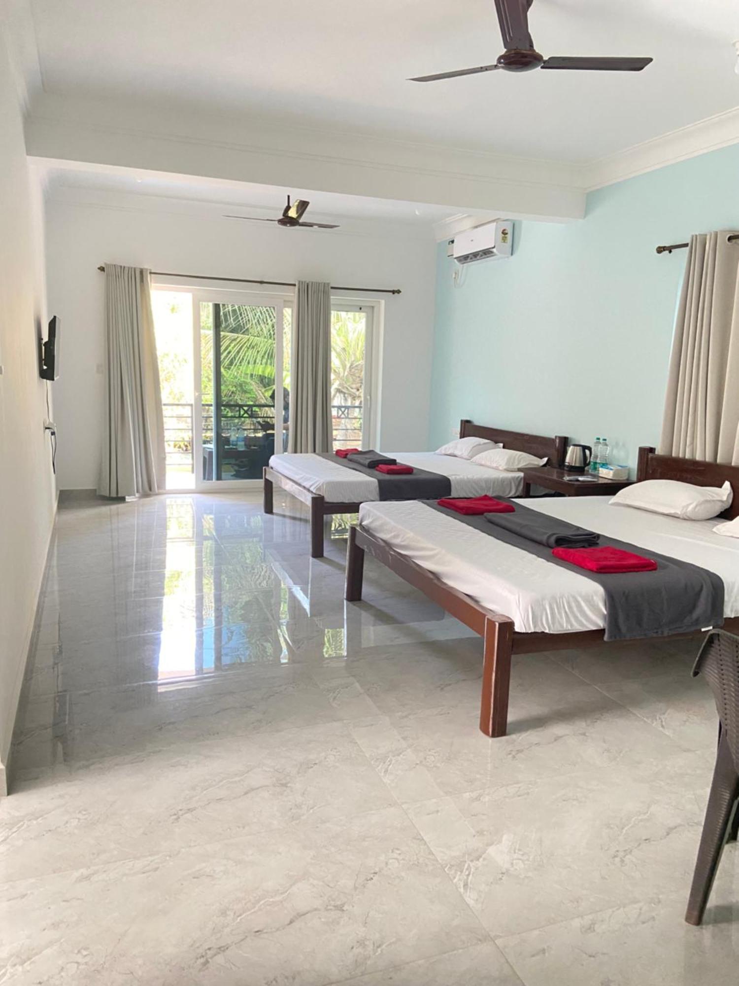 Ocean'S Edge By Vincen Hotel Calangute Buitenkant foto