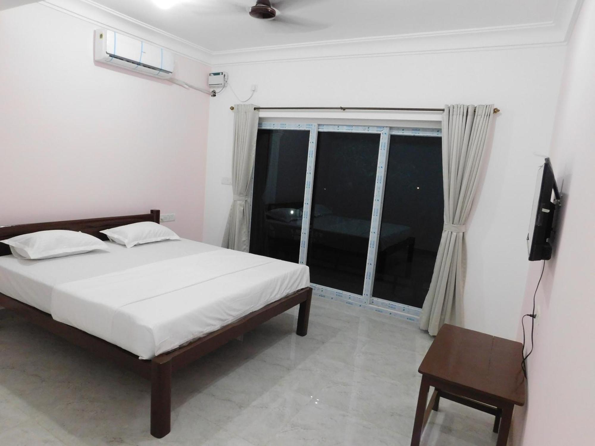 Ocean'S Edge By Vincen Hotel Calangute Buitenkant foto